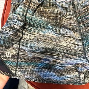 Lululemon running shorts size 6